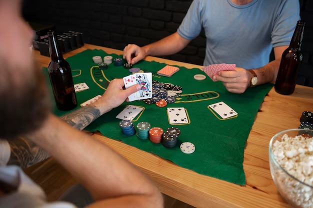 mpo338 live baccarat table with professional dealer and HD studio lighting